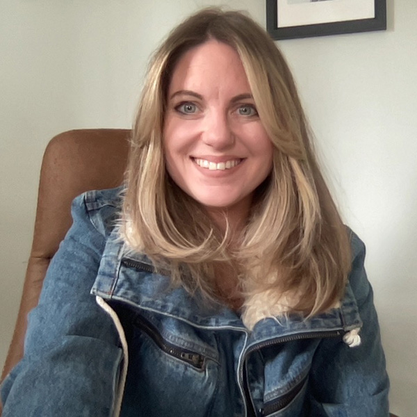 Lisa Darché's headshot.